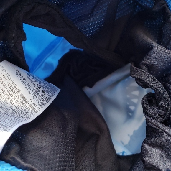 Hurley One & Only Shark Surf Swim Trunks Size 7 - Picture 15 of 15